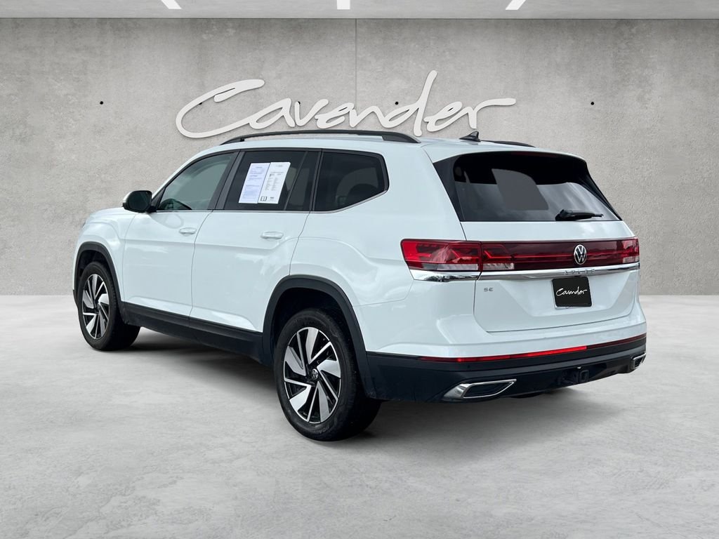 Used 2025  Volkswagen 2.0T SE w/Technology image 14