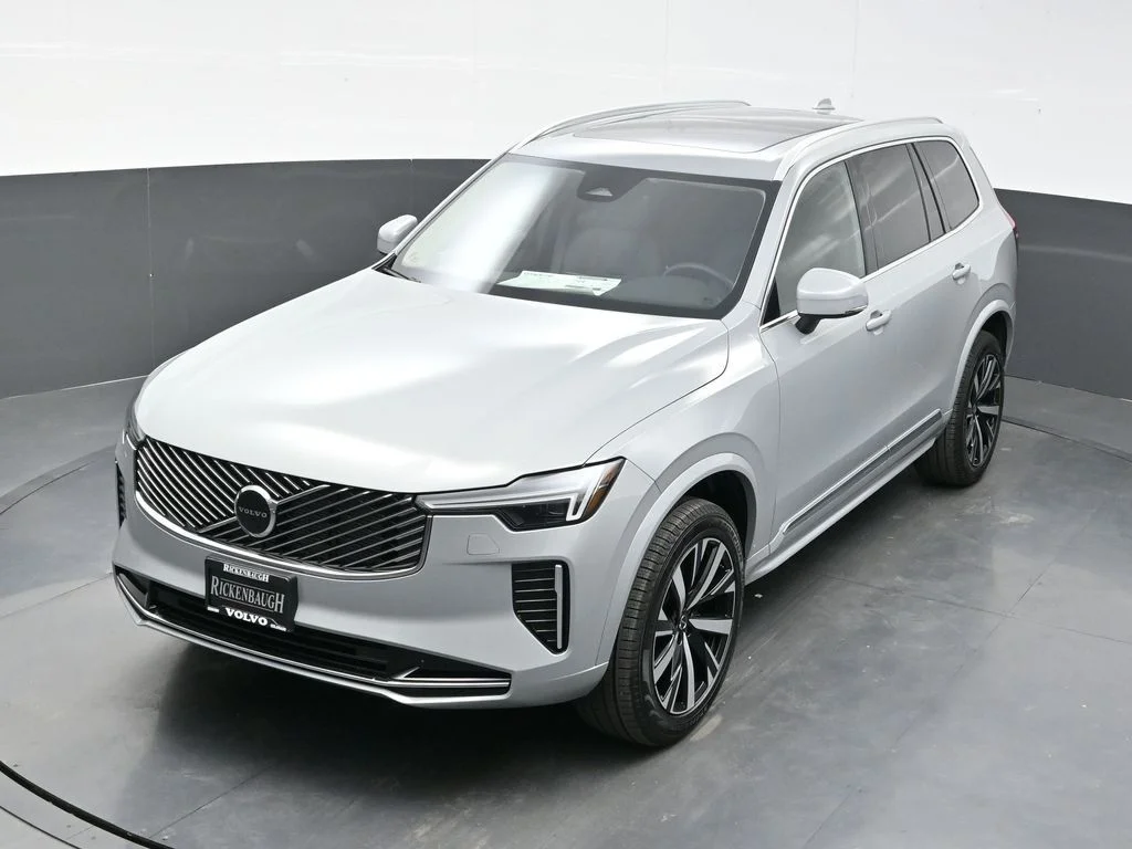 New 2026 Vapour Grey Volvo Core image 40