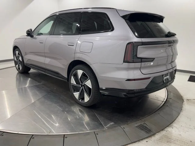 New 2026 Blue Volvo Twin Motor Performance Ultra image 3