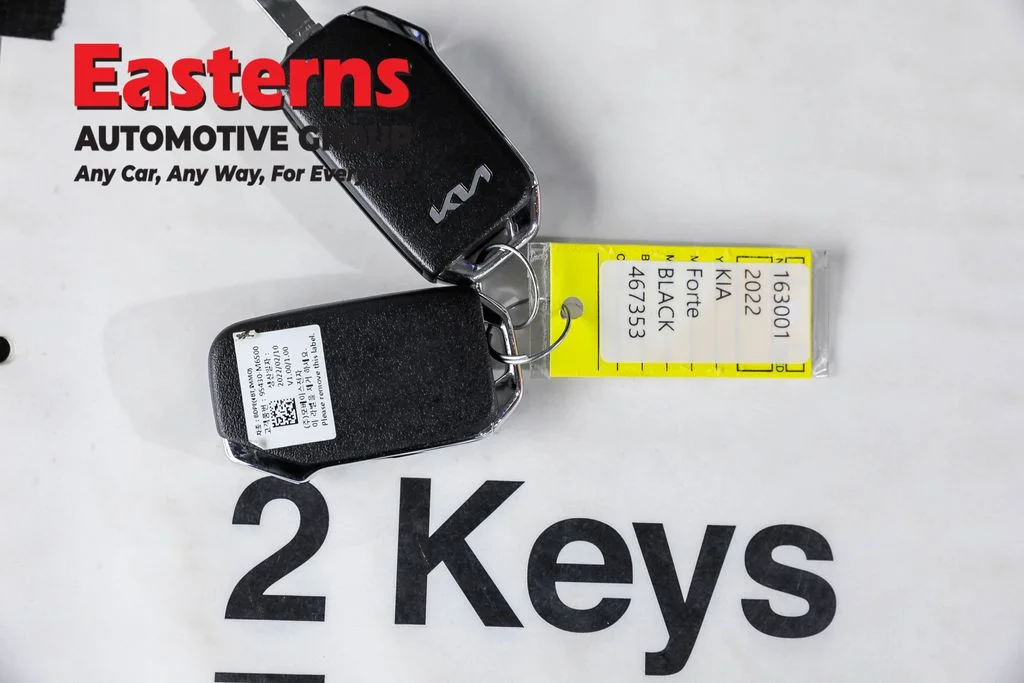 Used 2022 Black Kia LXS image 22