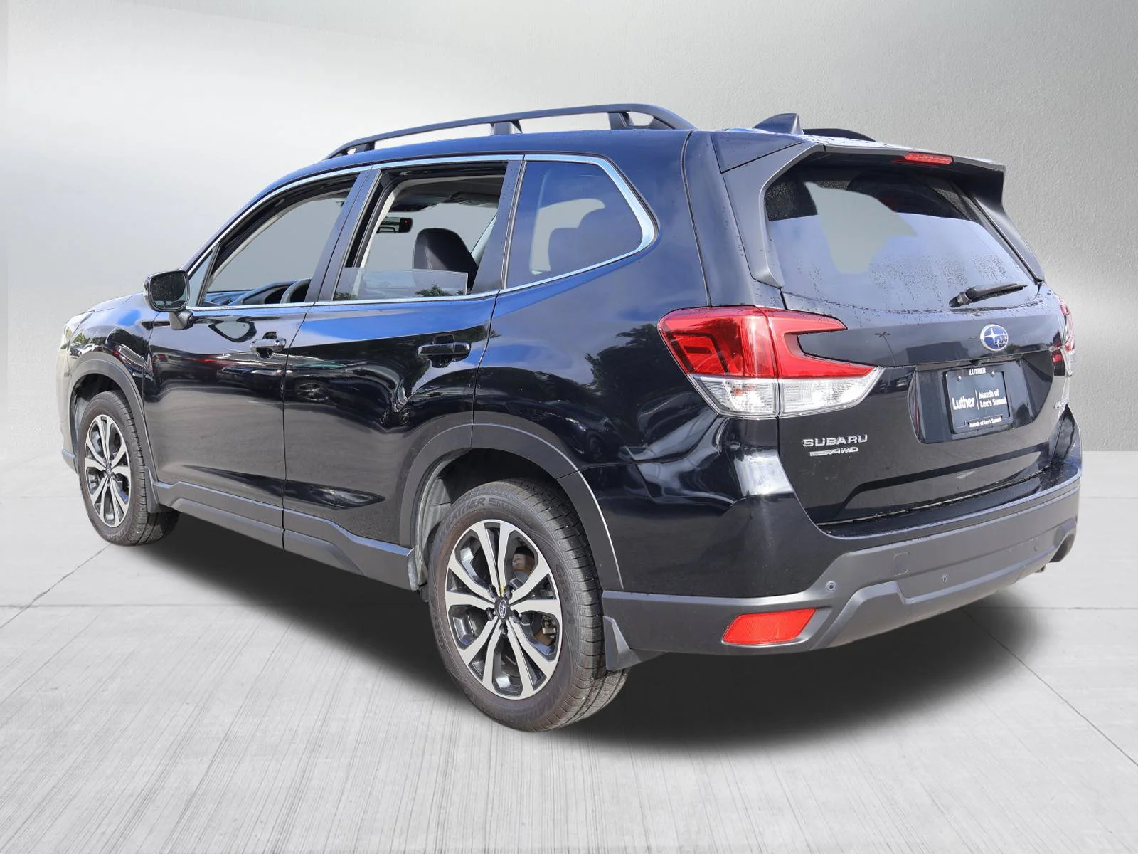 Used 2023 Crystal Black Silica Subaru Limited image 5