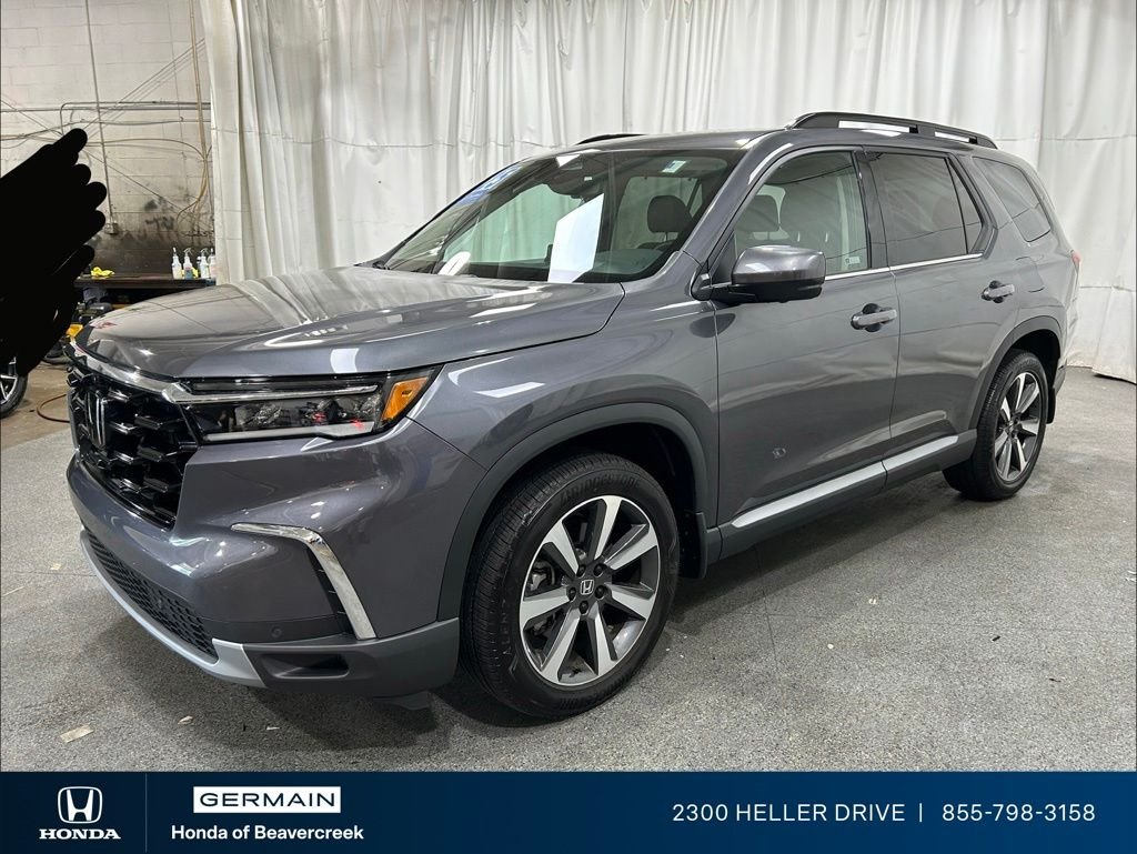 Certified Used 2025 Modern Steel Metallic Honda AWD Elite image 4