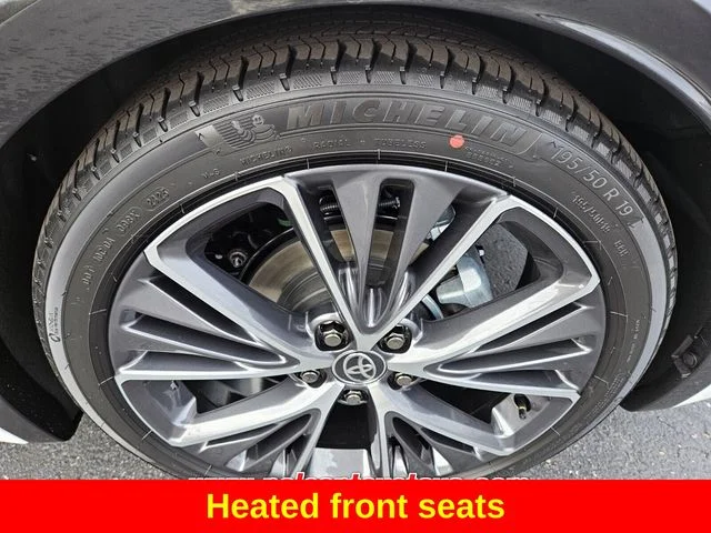 New 2026 Wind Chill Pearl Toyota Limited AWD image 11