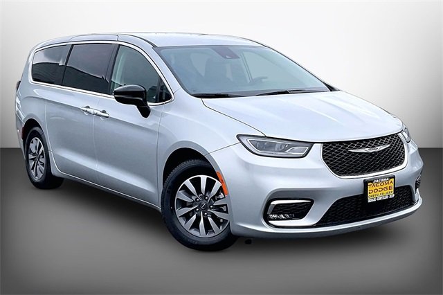 2024 Chrysler Pacifica PHEV Select