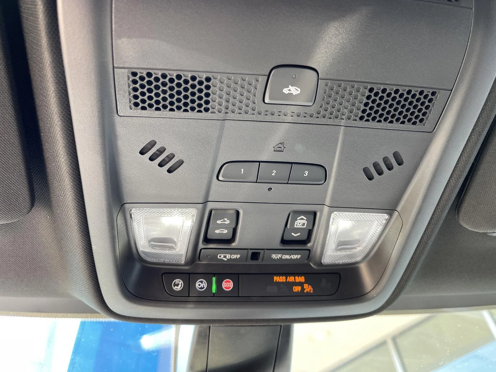 Used 2024 Emerald Lake Metallic Cadillac Sport image 27