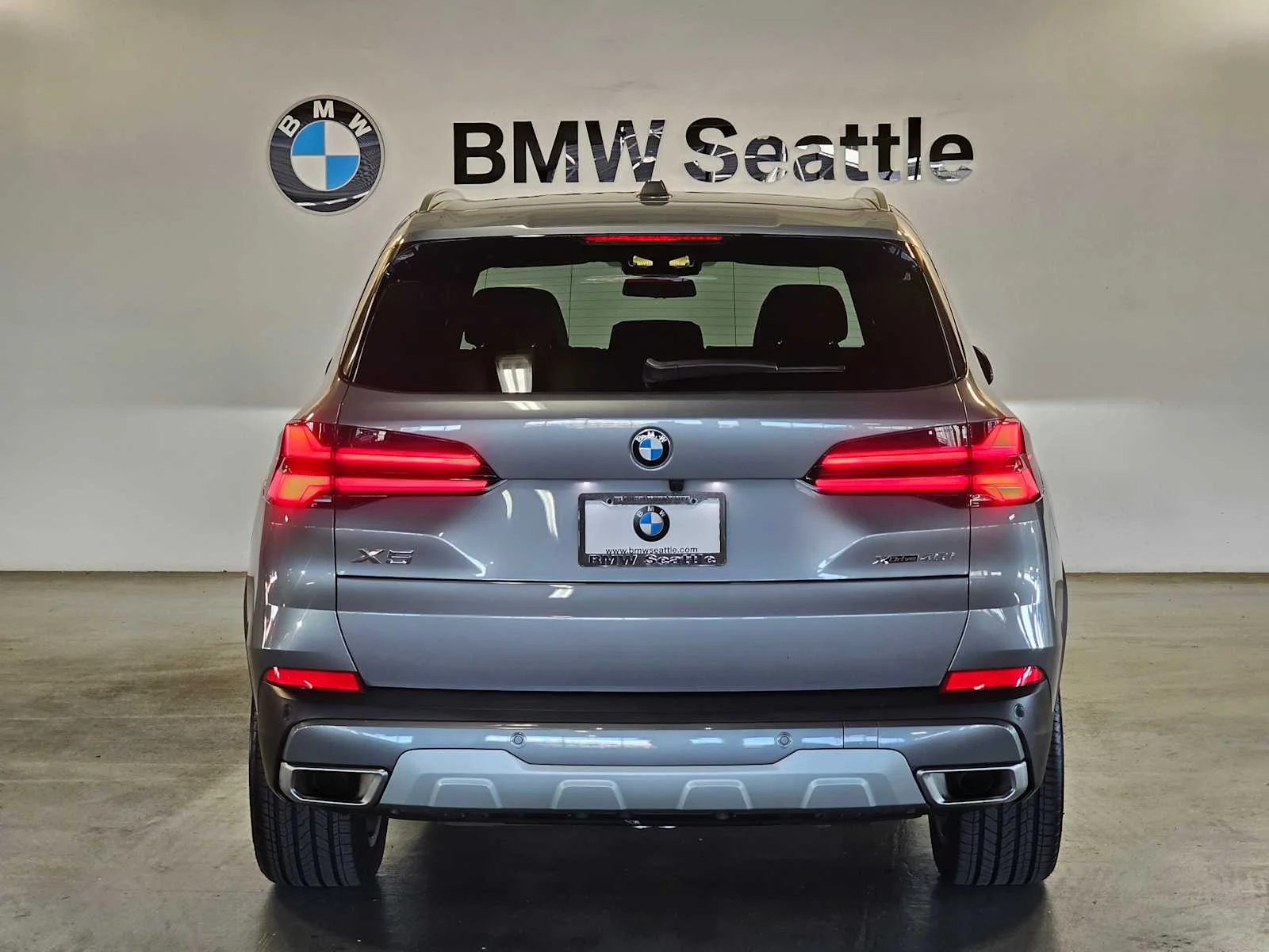 Certified Used 2026 Skyscraper Grey Metallic BMW xDrive40i image 5