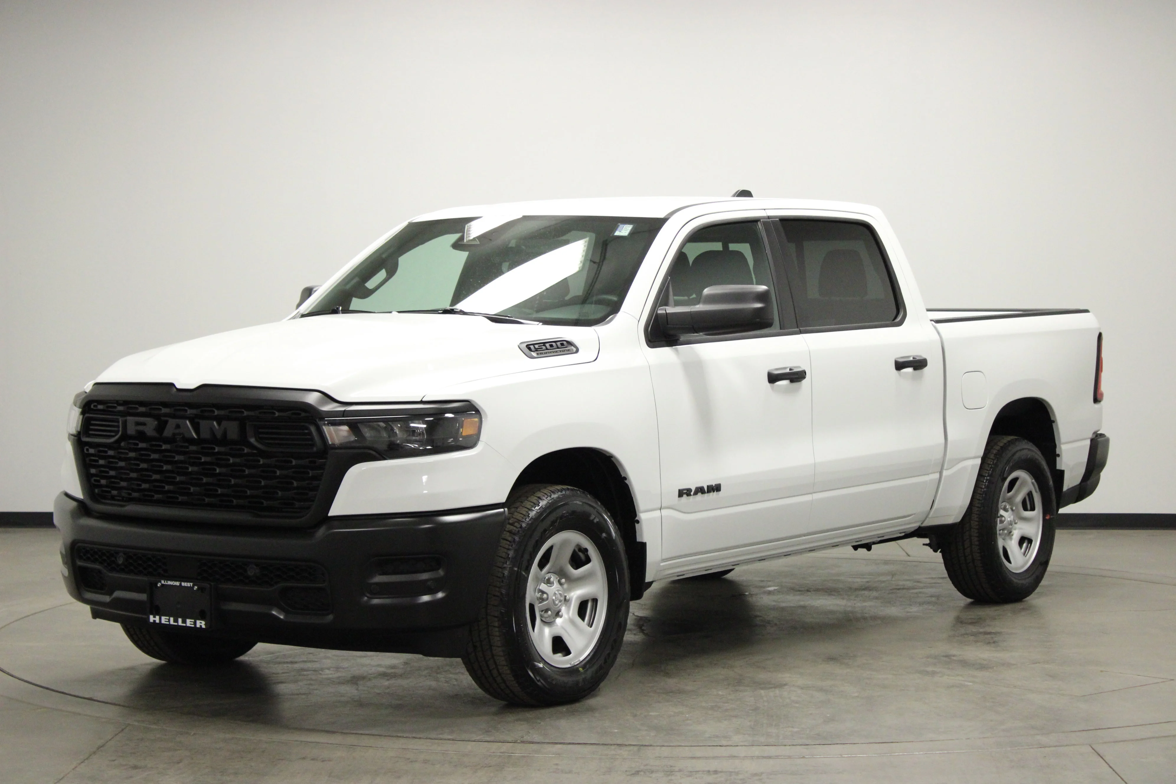 New 2026 Bright White Clear-Coat Exterior Paint RAM Tradesman image 4