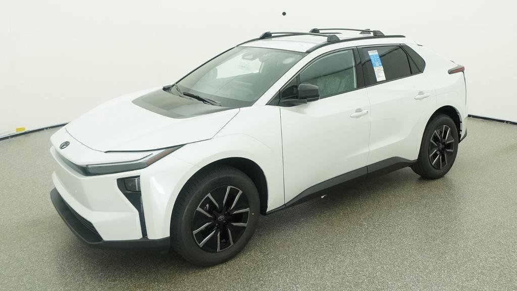 New 2026 Wind Chill Pearl Toyota XLE image 27