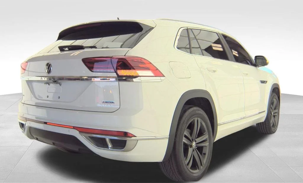 Used 2022 White Volkswagen 2.0T SEL R-Line image 3