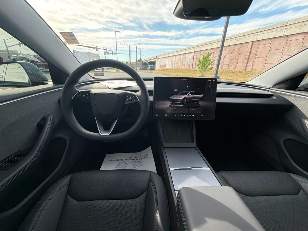 Used 2025 Gray Tesla  image 9
