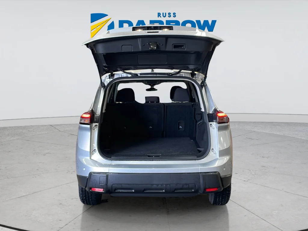 Used 2024 Silver Nissan S image 31