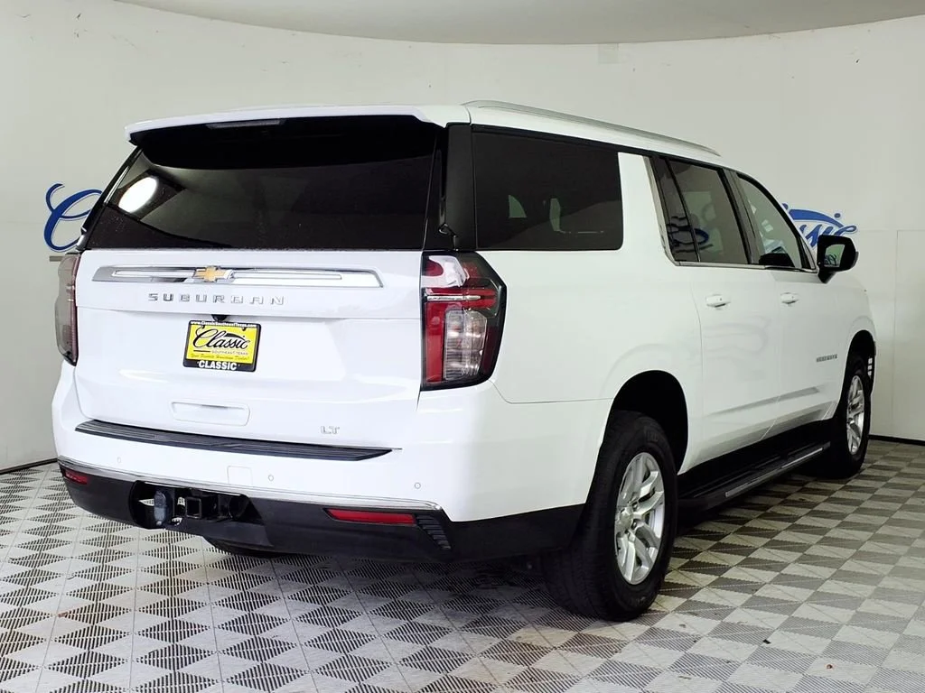 Used 2023 Summit White Chevrolet LT image 6