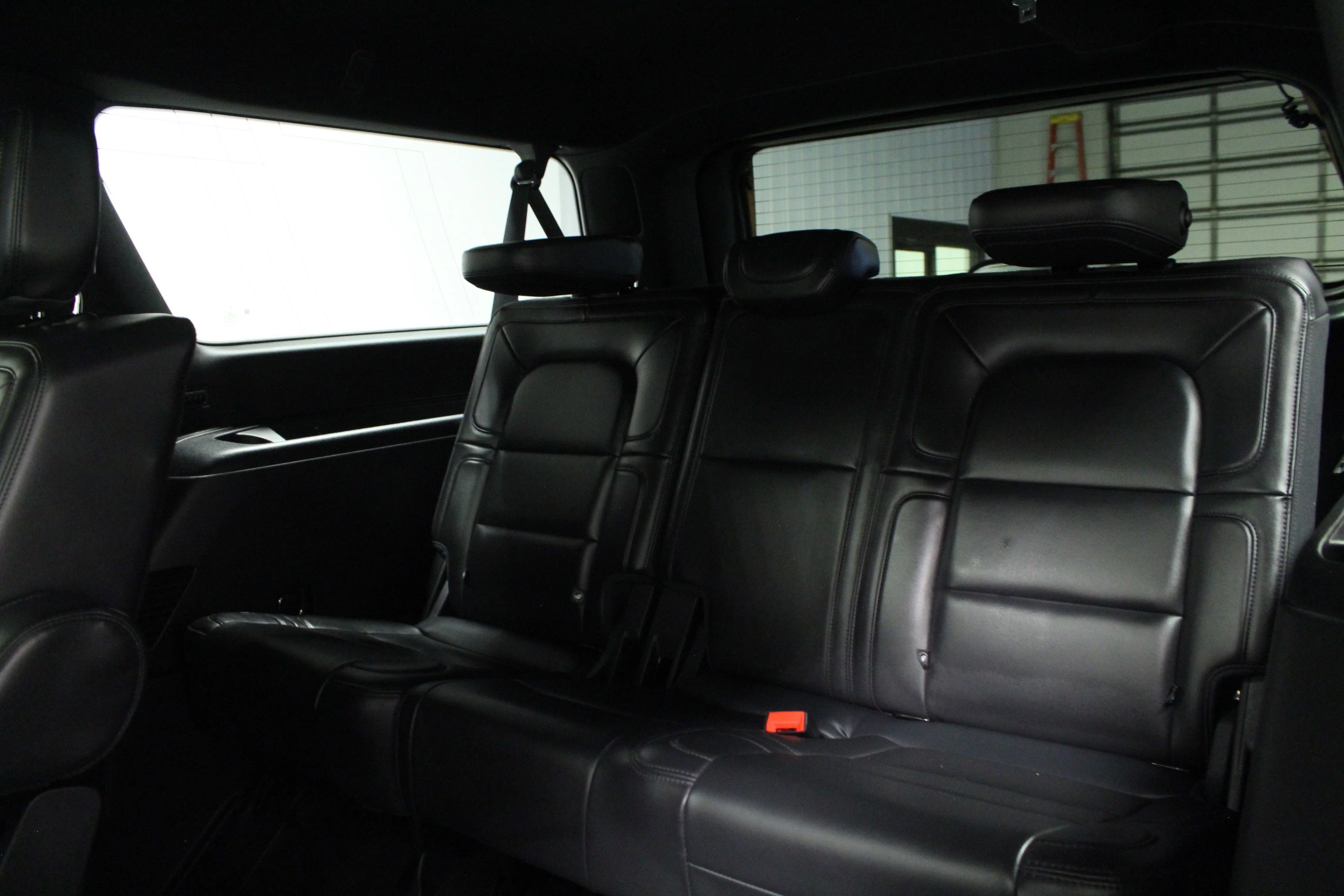 Used 2023 Infinite Black Metallic Clearcoat Lincoln Reserve image 14