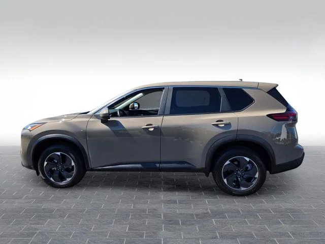 Used 2025 Beige/tan Nissan SV image 4