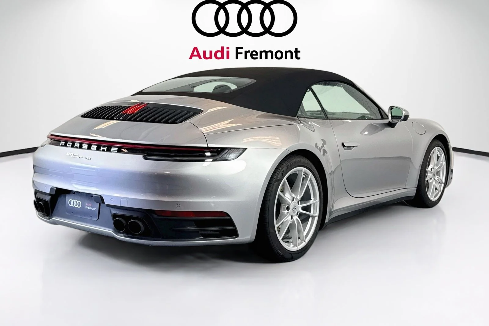 Used 2020 Gt Silver Metallic Porsche Carrera image 5