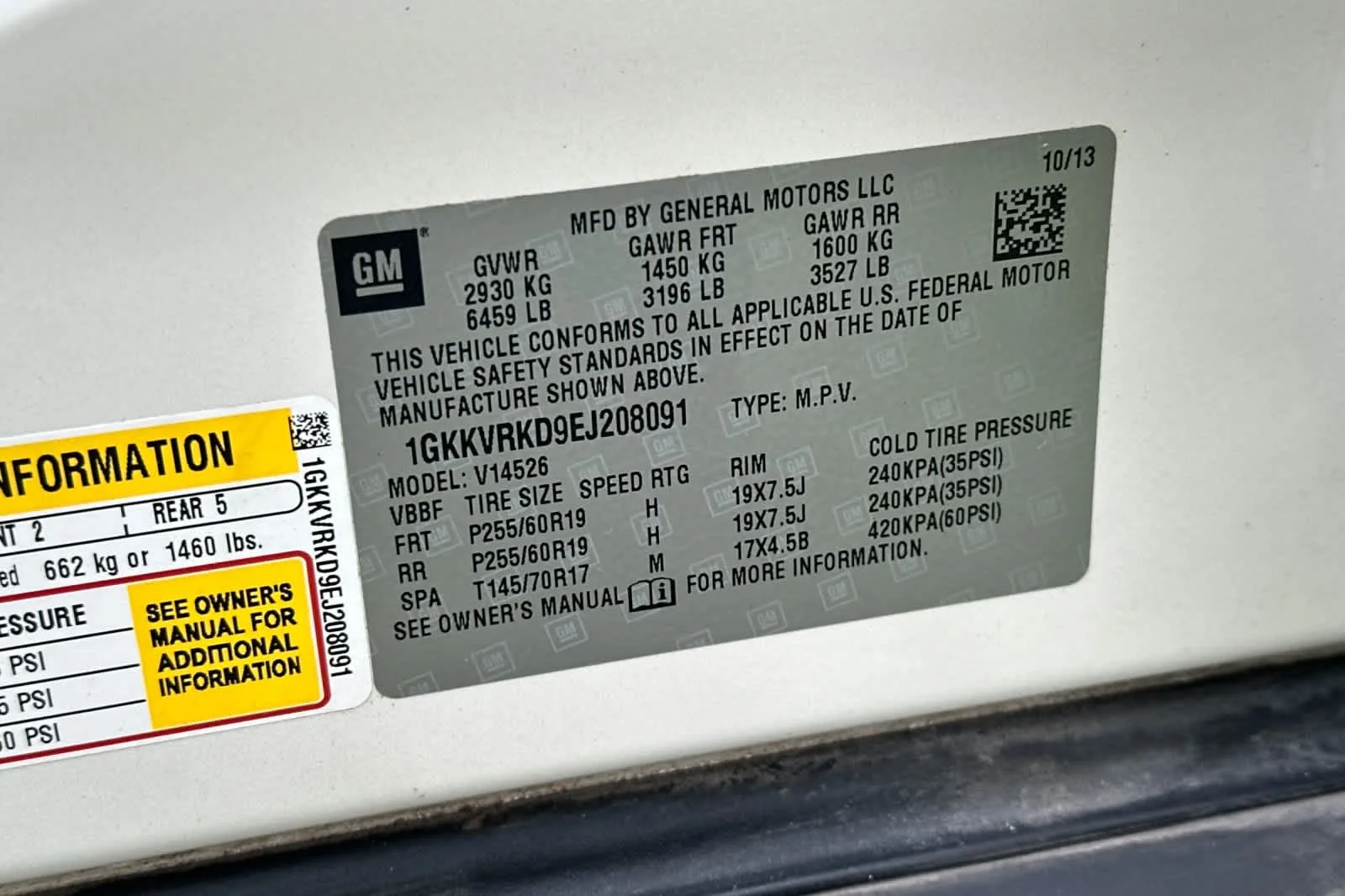 Used 2014 White Diamond Tricoat GMC SLT image 29