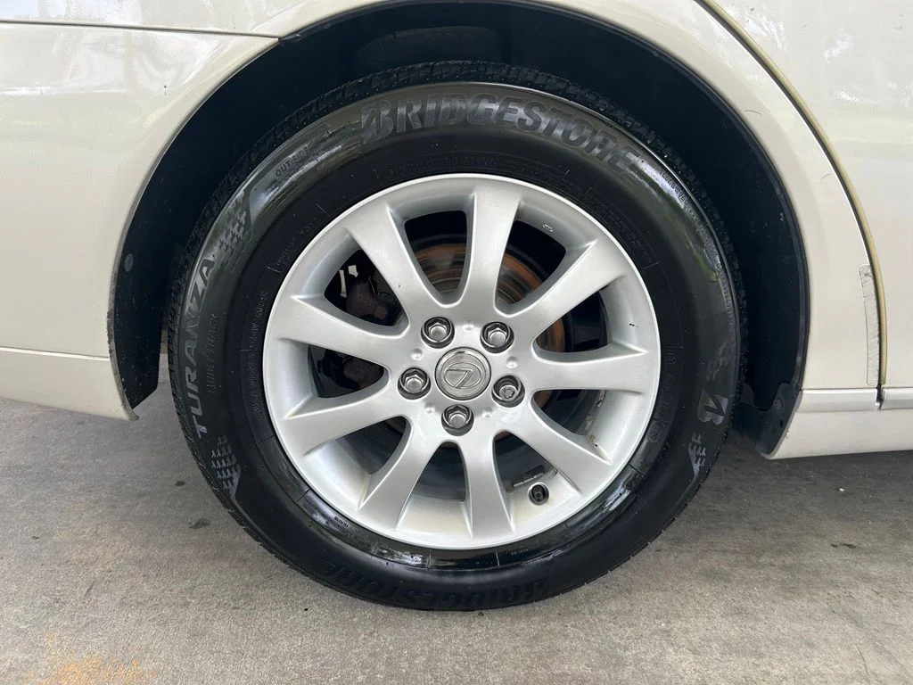 Used 2002  Lexus 300 image 20