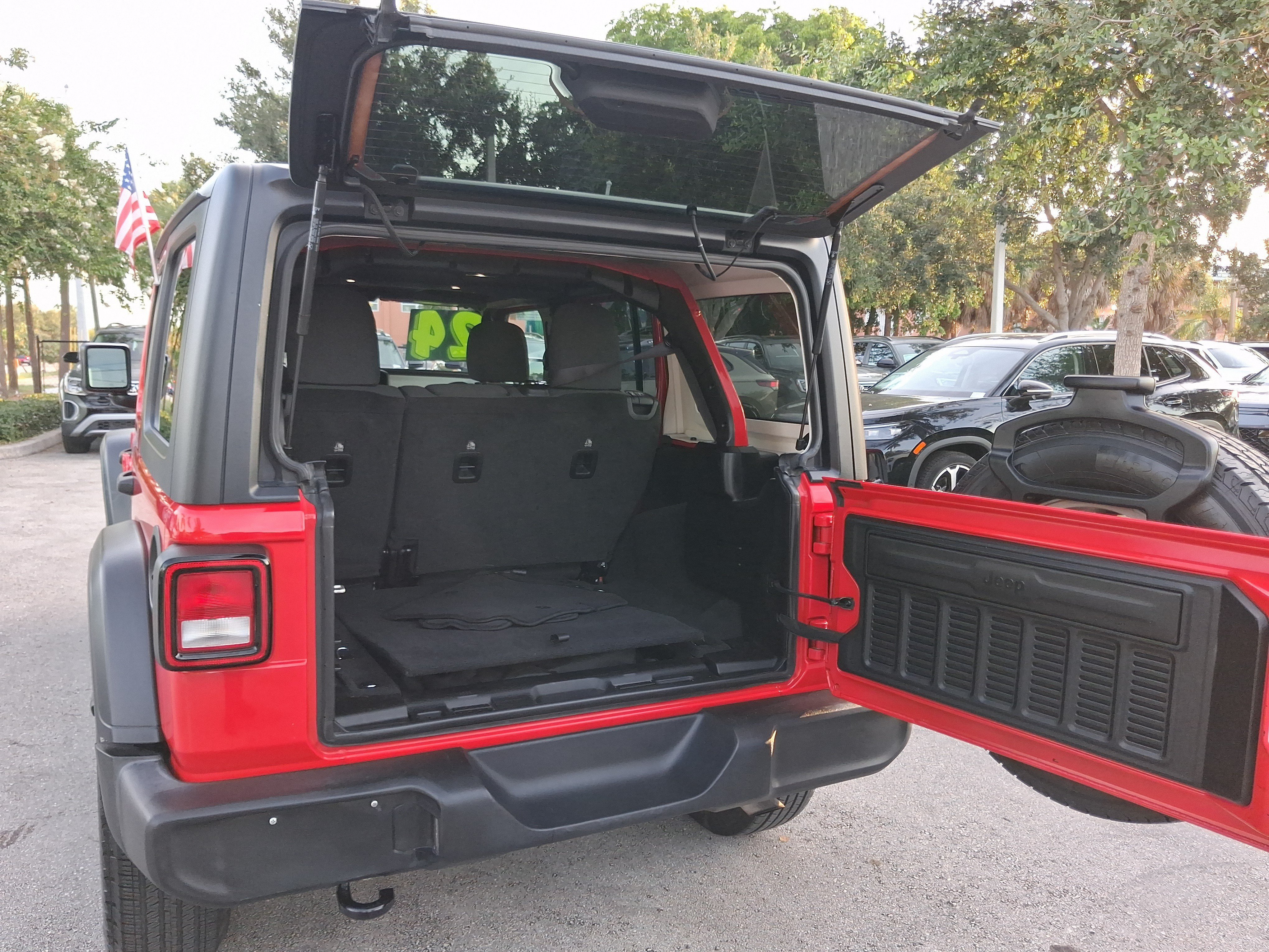 Used 2024 Red Jeep Sport S image 7