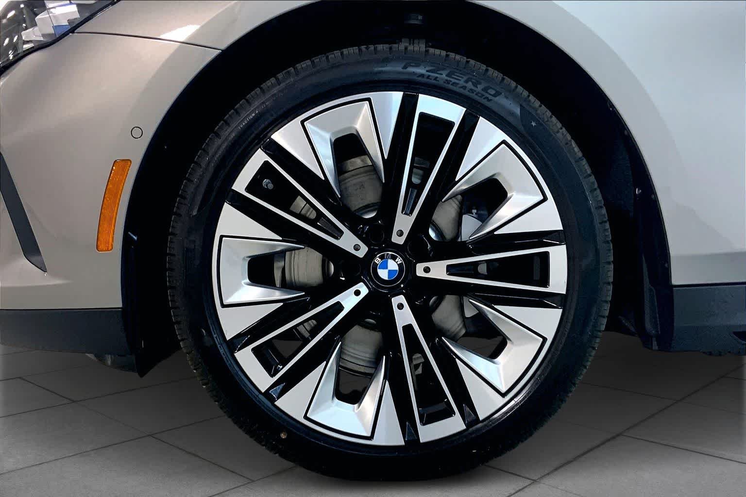 2026 BMW 5 Series 530i - Photo 11