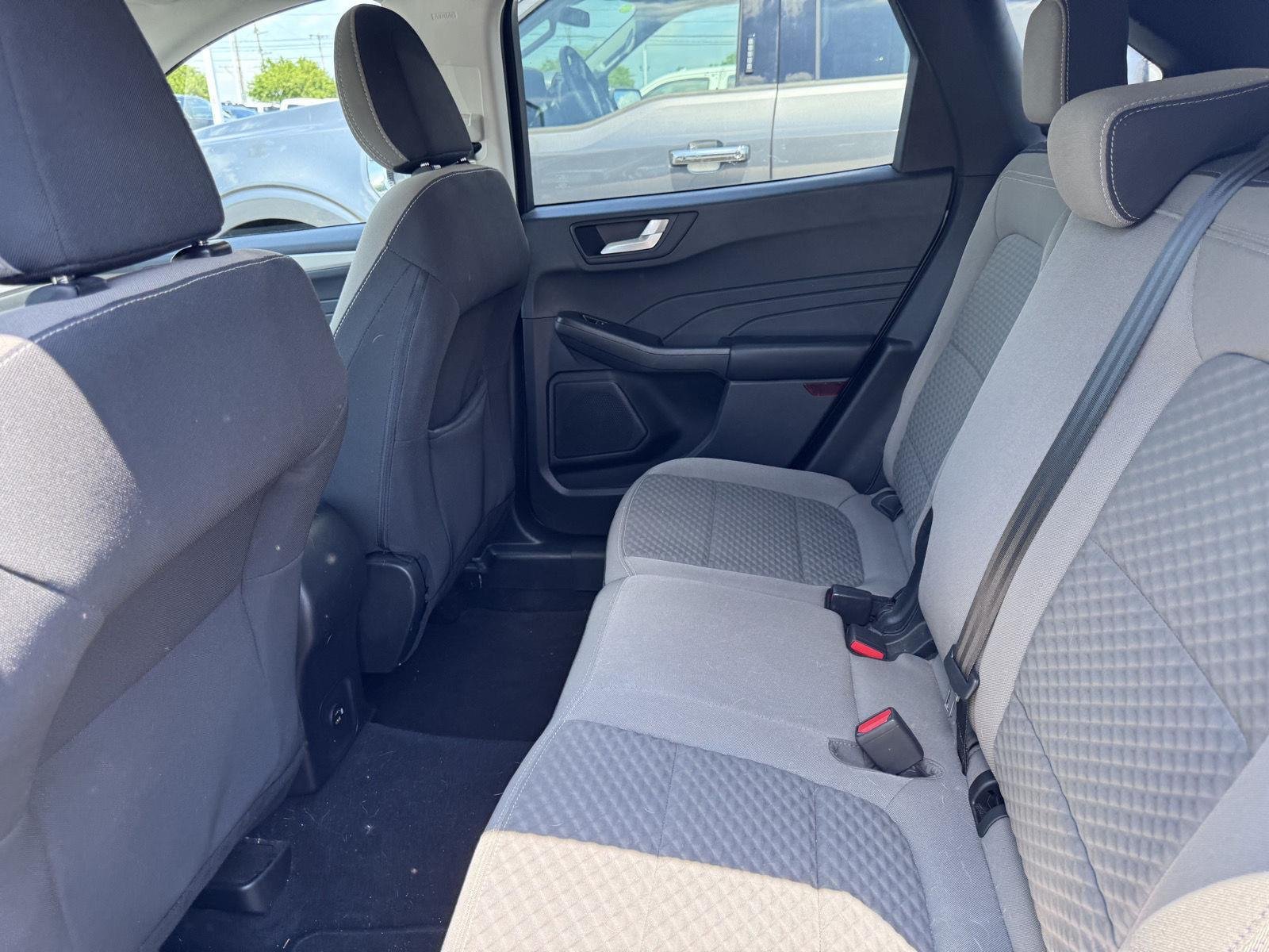 Used 2021 Desert Gold Ford SE image 9