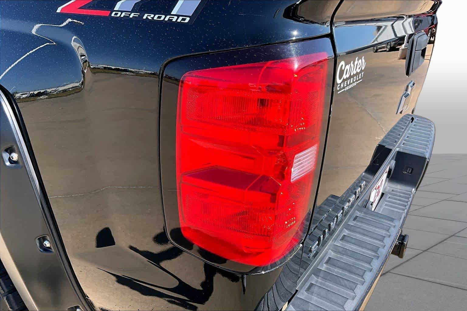 Used 2018 Black Chevrolet LT image 27