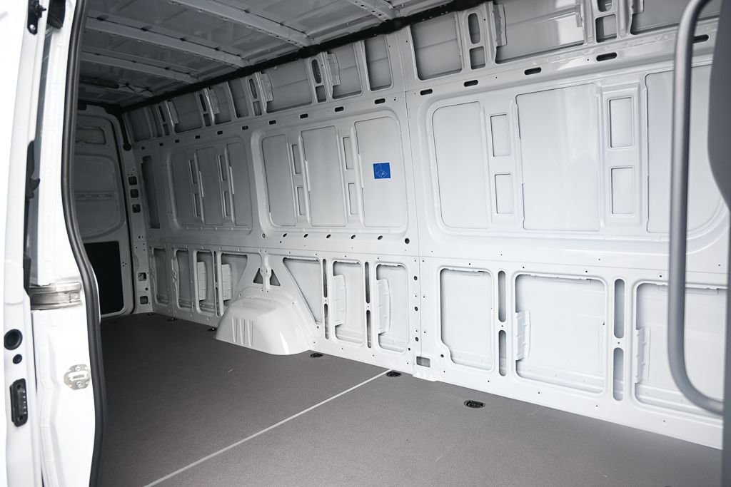 New 2026 Arctic White Mercedes-Benz Cargo 170 WB image 21