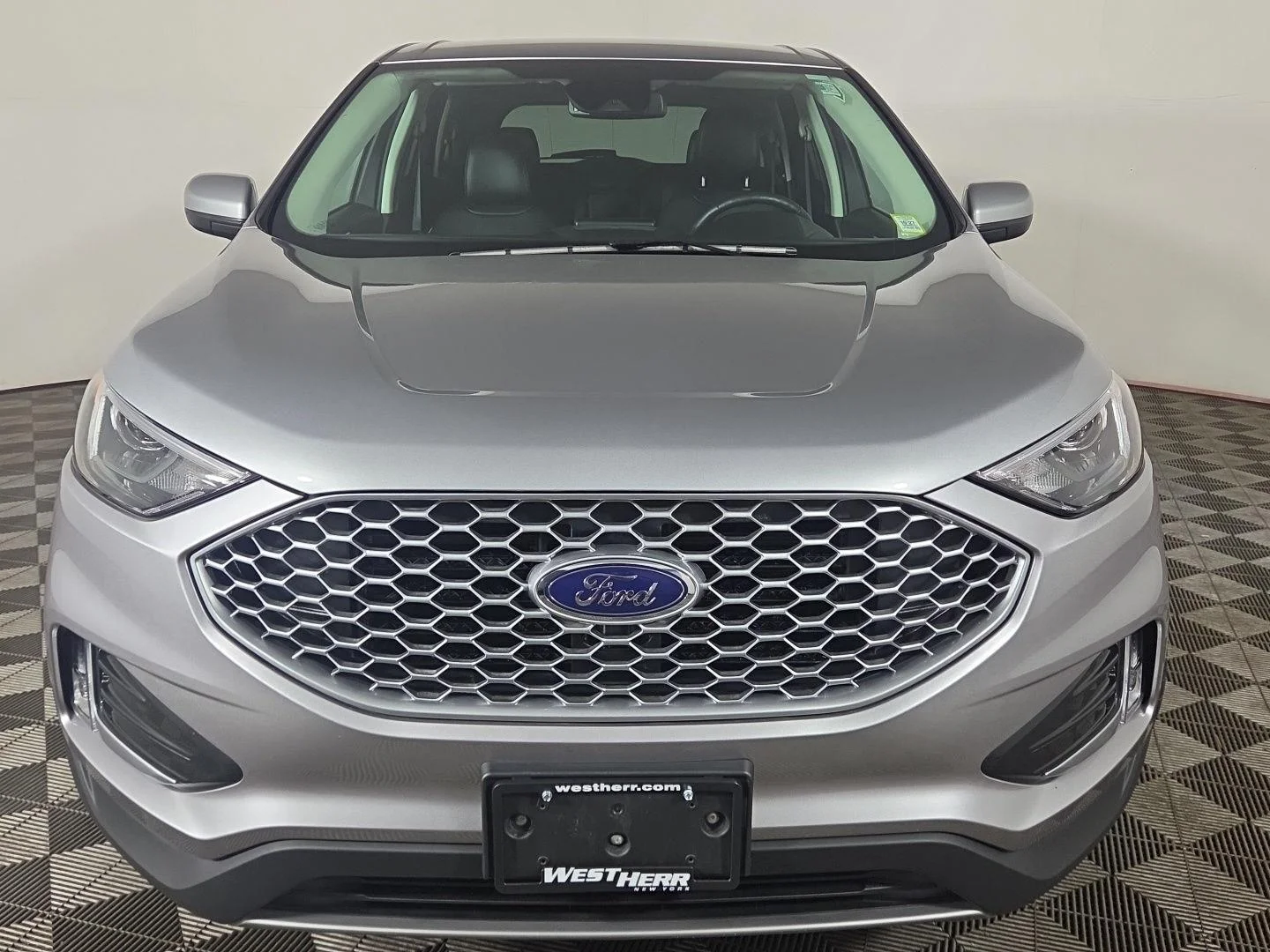 Used 2024 Iconic Silver Ford SEL image 27