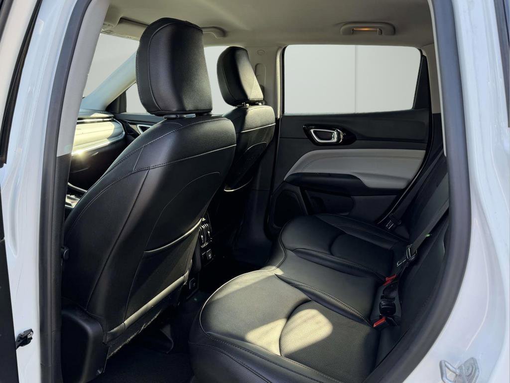 Used 2022 Bright White Clearcoat Jeep Limited image 14