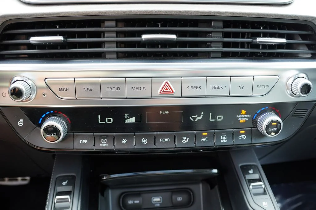Used 2021 Glacial White Pearl Kia SX image 31