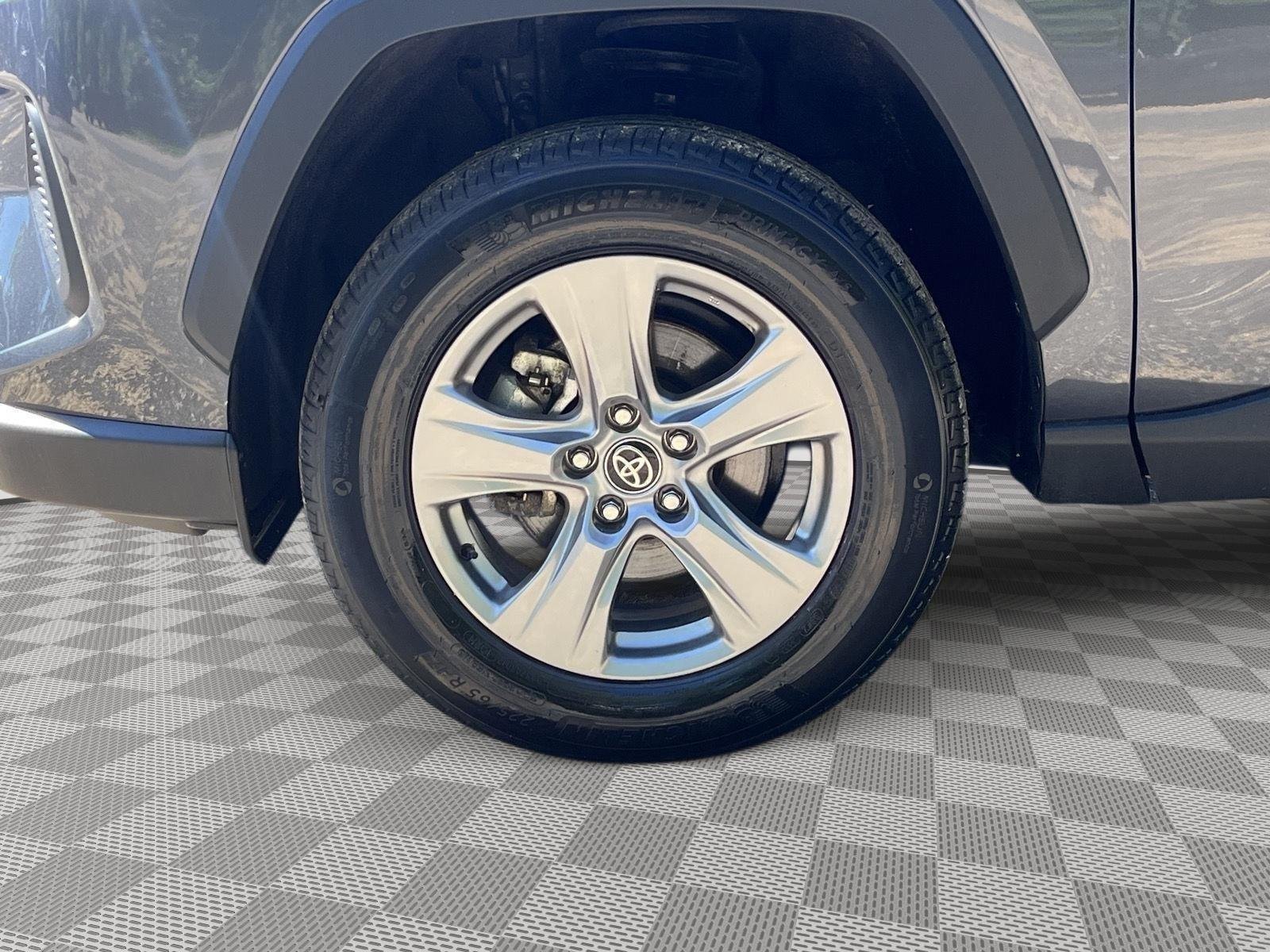 Used 2025 Magnetic Gray Metallic Toyota XLE image 9