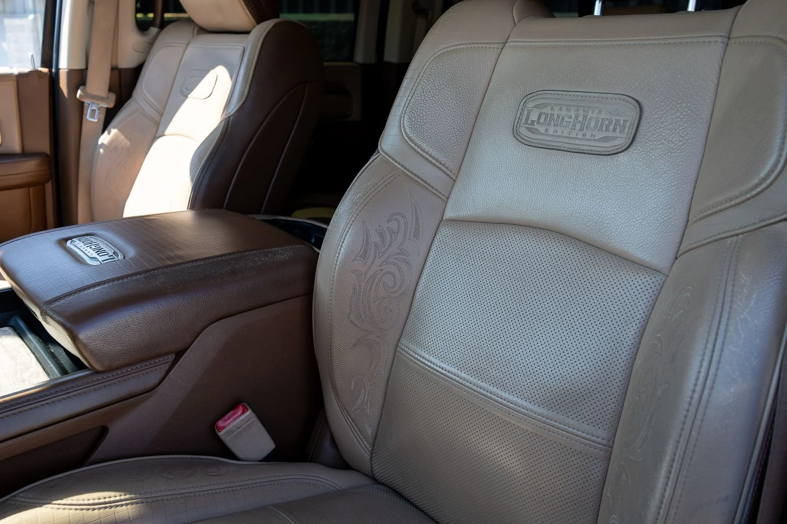 Used 2019 Blue Ram Laramie Longhorn image 20