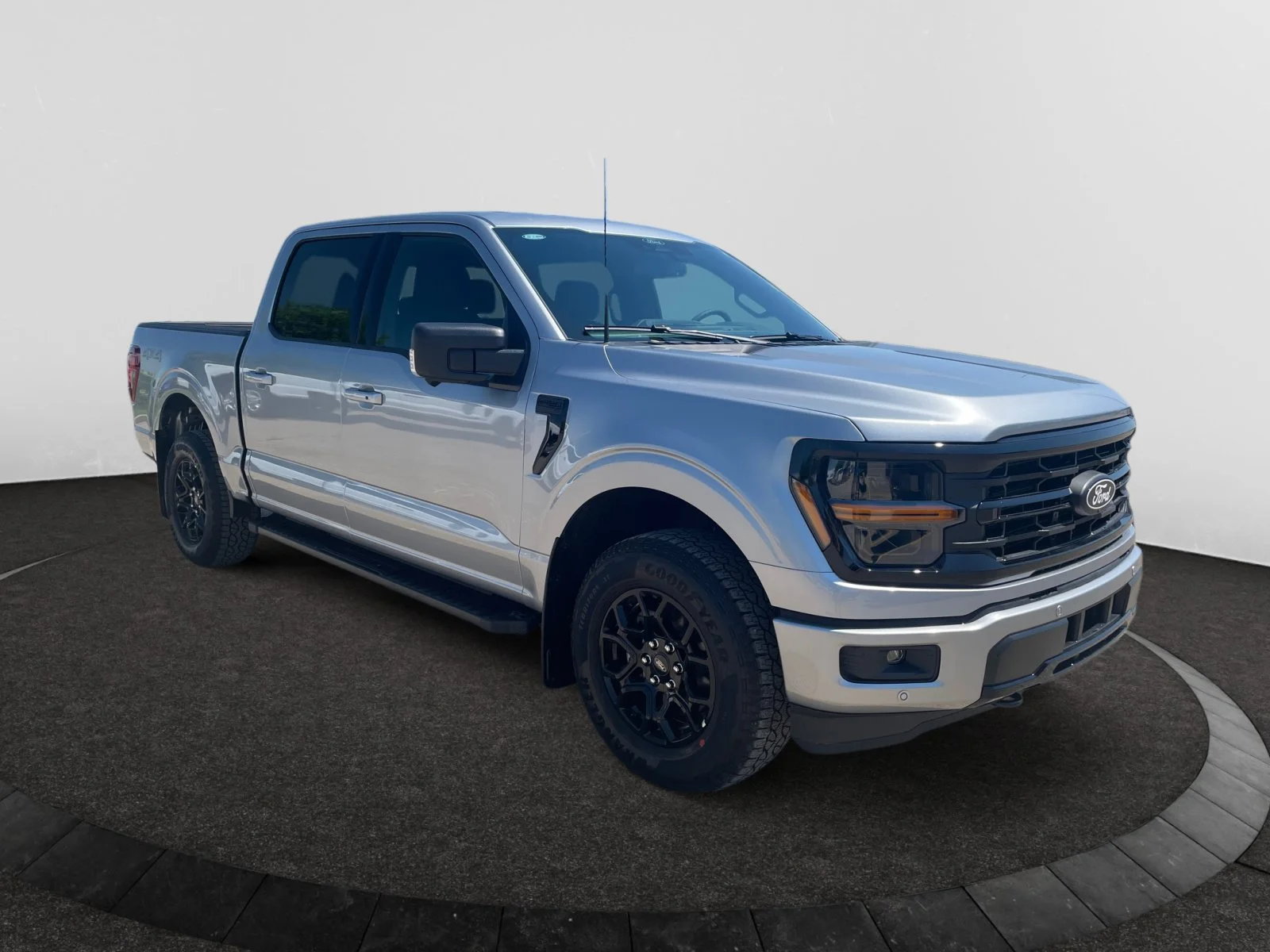New 2026 Iconic Silver Metallic Ford XLT image 7