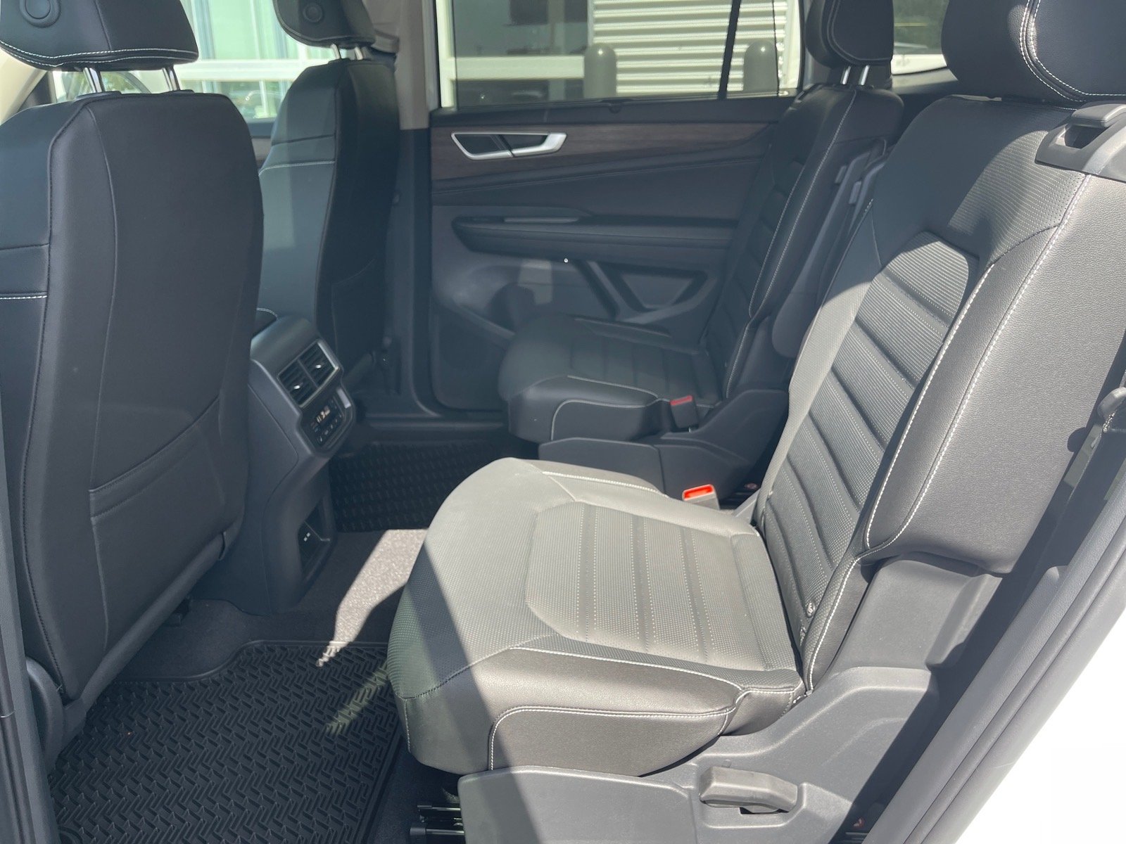 2026 Volkswagen Atlas SEL - Photo 12