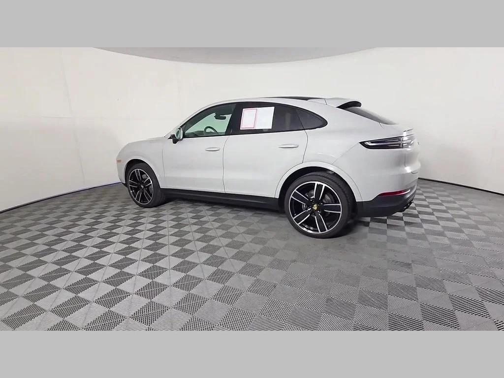 Used 2023 Chalk Porsche Platinum Edition image 43
