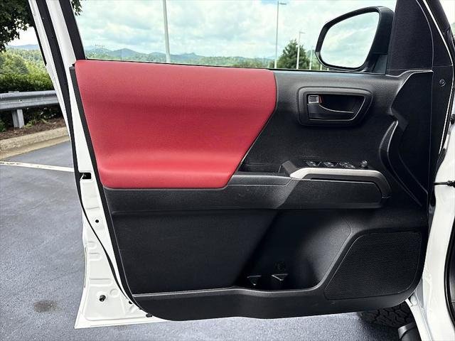 Certified Used 2022 ICE CAP Toyota  image 9