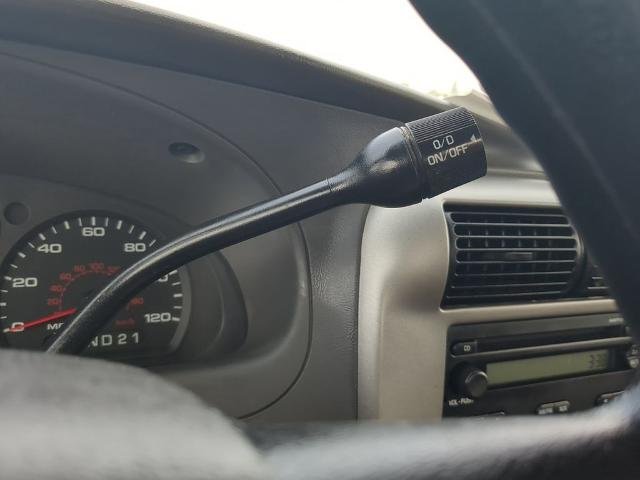 Used 2009 White Ford  image 16