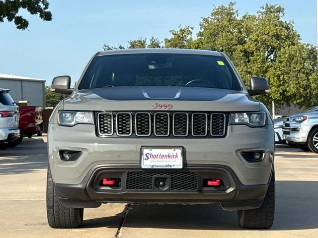 Used 2021 Gray Jeep Trailhawk image 2