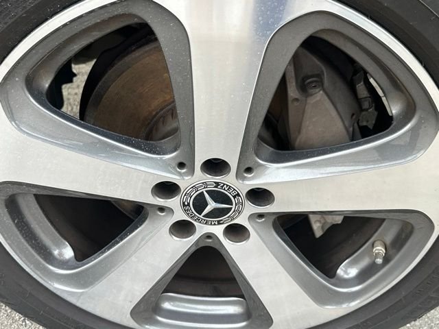 Used 2021 Black Mercedes-Benz GLC 300 image 6