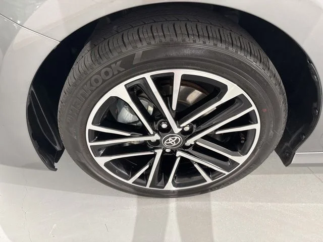 Used 2025  Toyota XLE image 5
