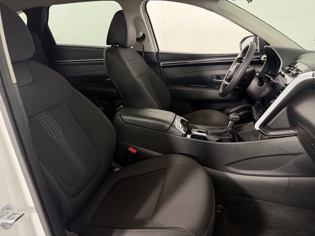 Used 2024 White Hyundai SEL image 33