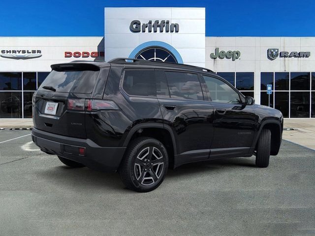 New 2026 Diamond Black Crystal Pearl-Coat Exterior Paint Jeep Limited image 4