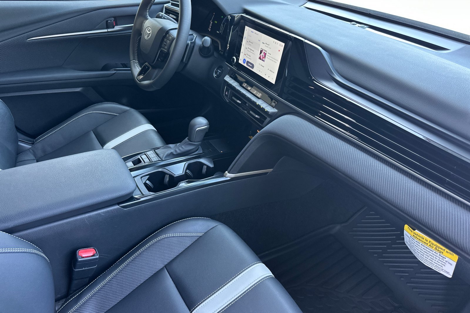 Used 2025 Underground Toyota SE image 15