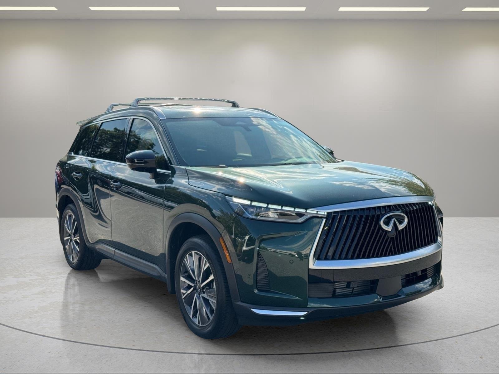 New 2027 DEEP EMERALD INFINITI Luxe FWD image 7