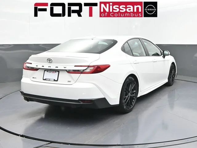 Used 2025  Toyota SE image 6