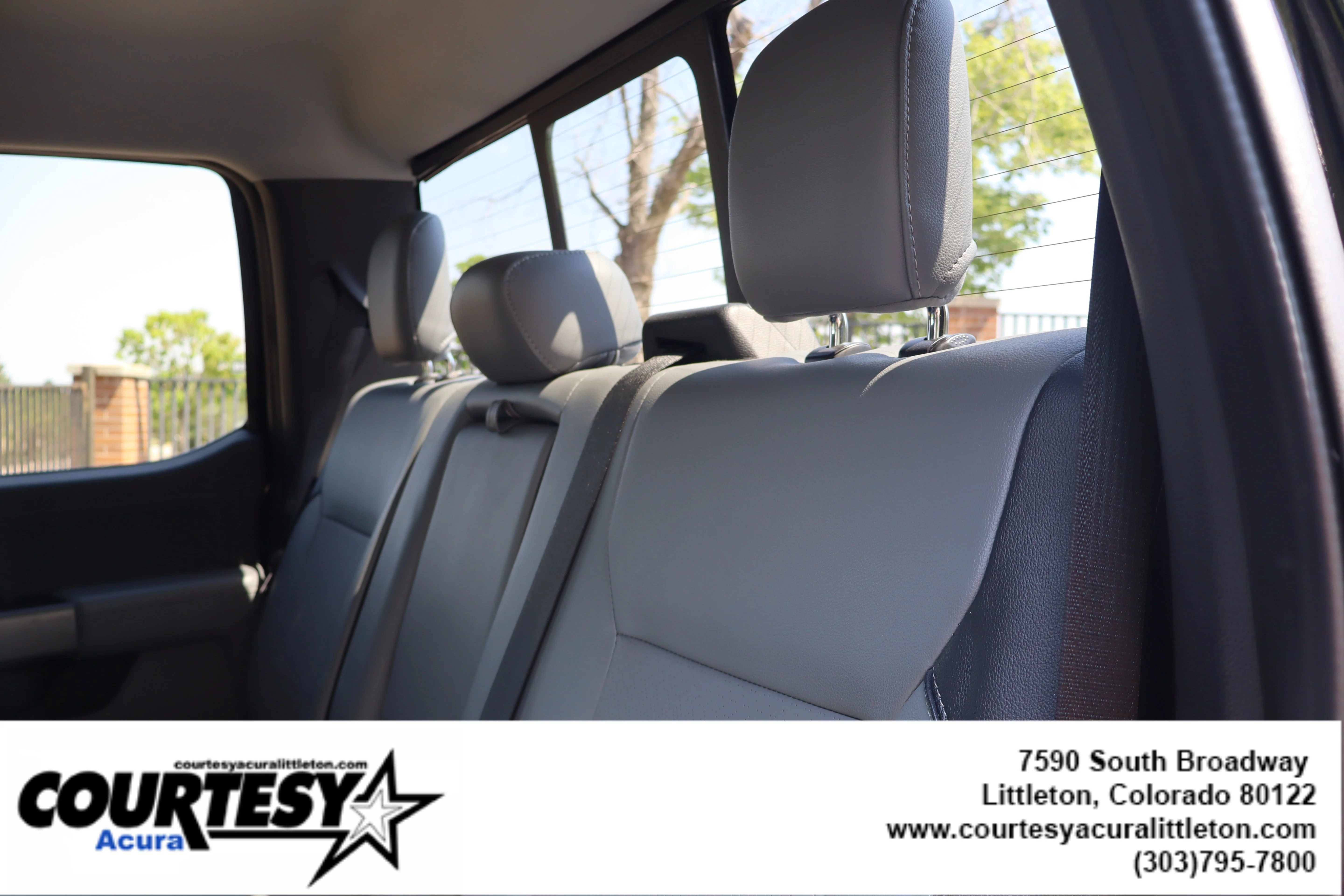 Used 2022 Black Ford LARI image 24