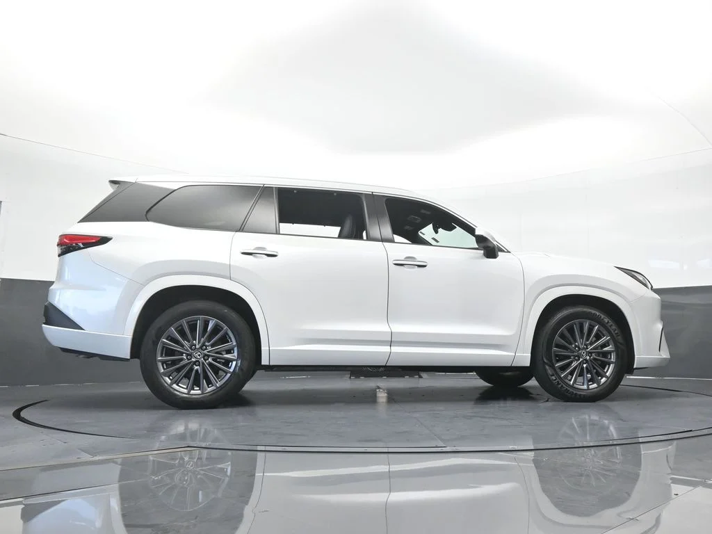 Used 2024 White Lexus 350 Premium image 60