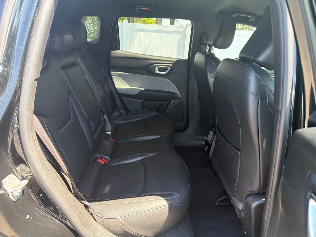 Used 2024 Black Jeep Latitude Lux image 46