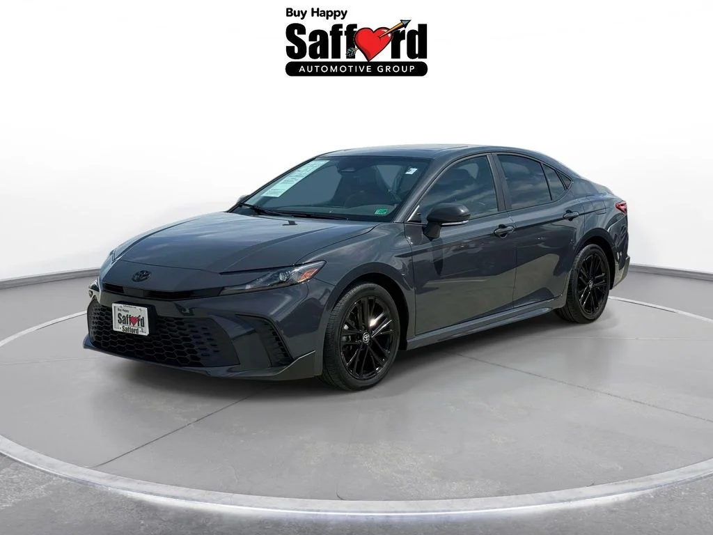 2025 Toyota Camry SE AWD Hybrid's photo