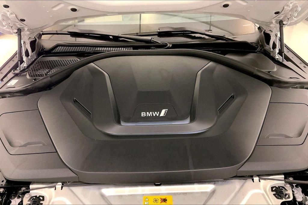 Used 2023 Mineral White Metallic BMW  image 9