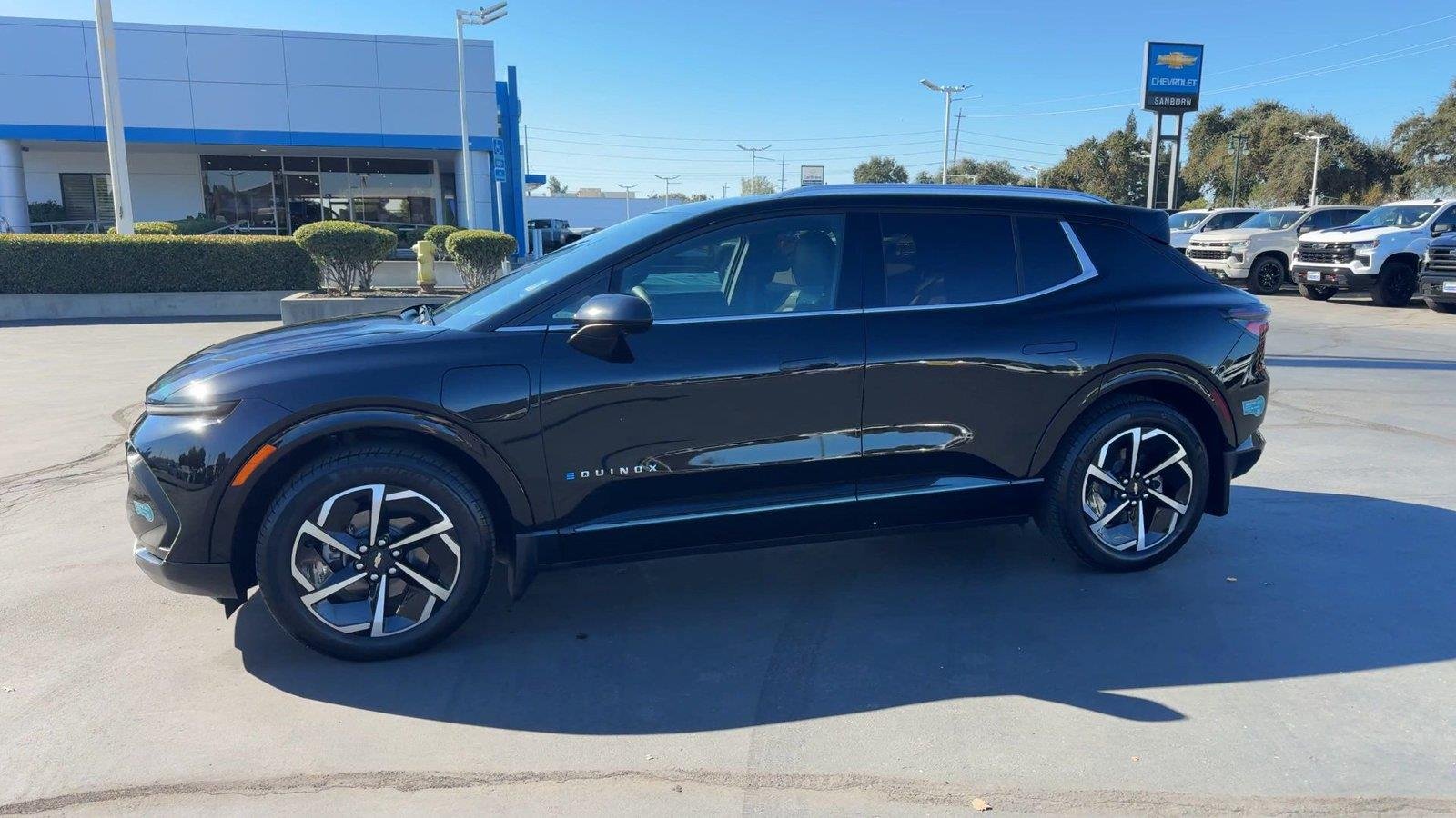 2024 Chevrolet Equinox EV LT - Photo 7